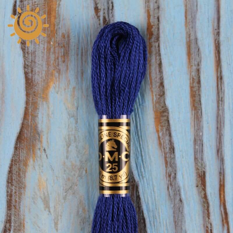 Муліне для вишивання DMC 796